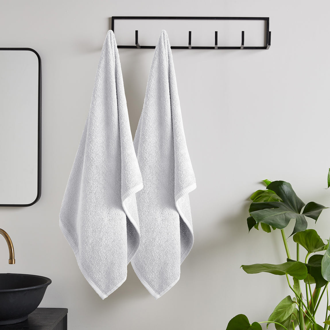 Catherine Lansfield Quick Dry Two Bath Sheet Towels White