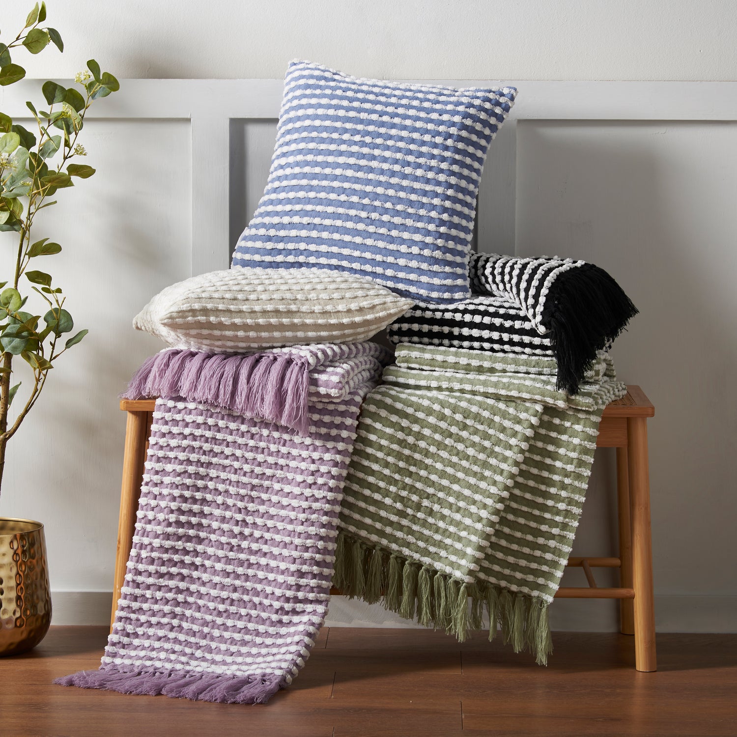 Catherine Lansfield Stab Stitch 125cm x 150cm Tassel Throw Blue