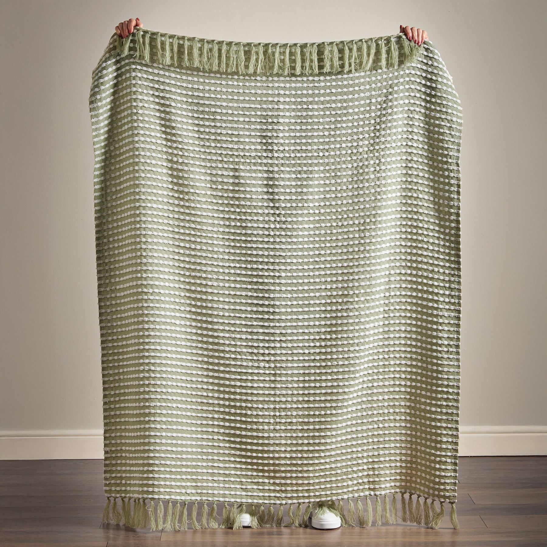 Catherine Lansfield Stab Stitch 125cm x 150cm Tassel Throw Green