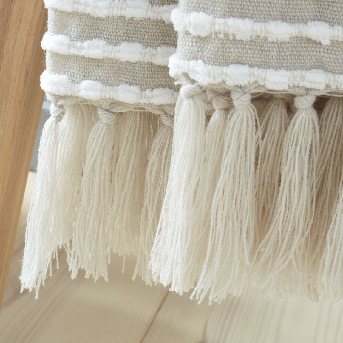 Catherine Lansfield Stab Stitch 125cm x 150cm Tassel Throw Neutral