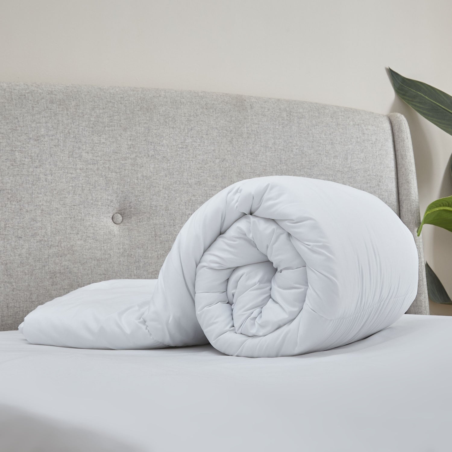 Catherine Lansfield Anti Allergy 13.5 Tog Duvet White