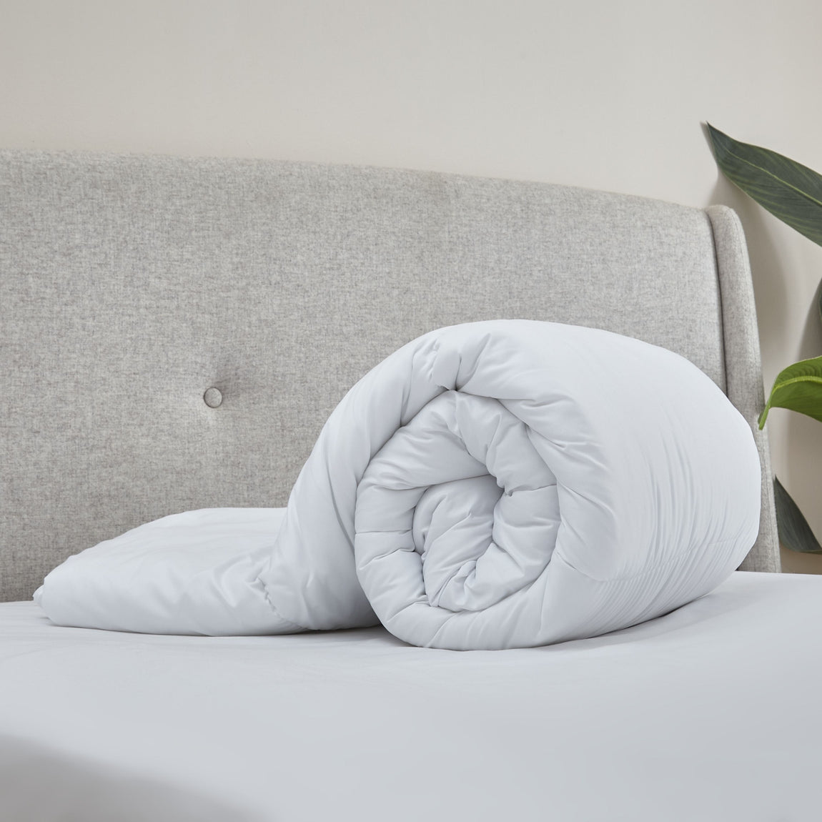Catherine Lansfield Anti Allergy 13.5 Tog Duvet White
