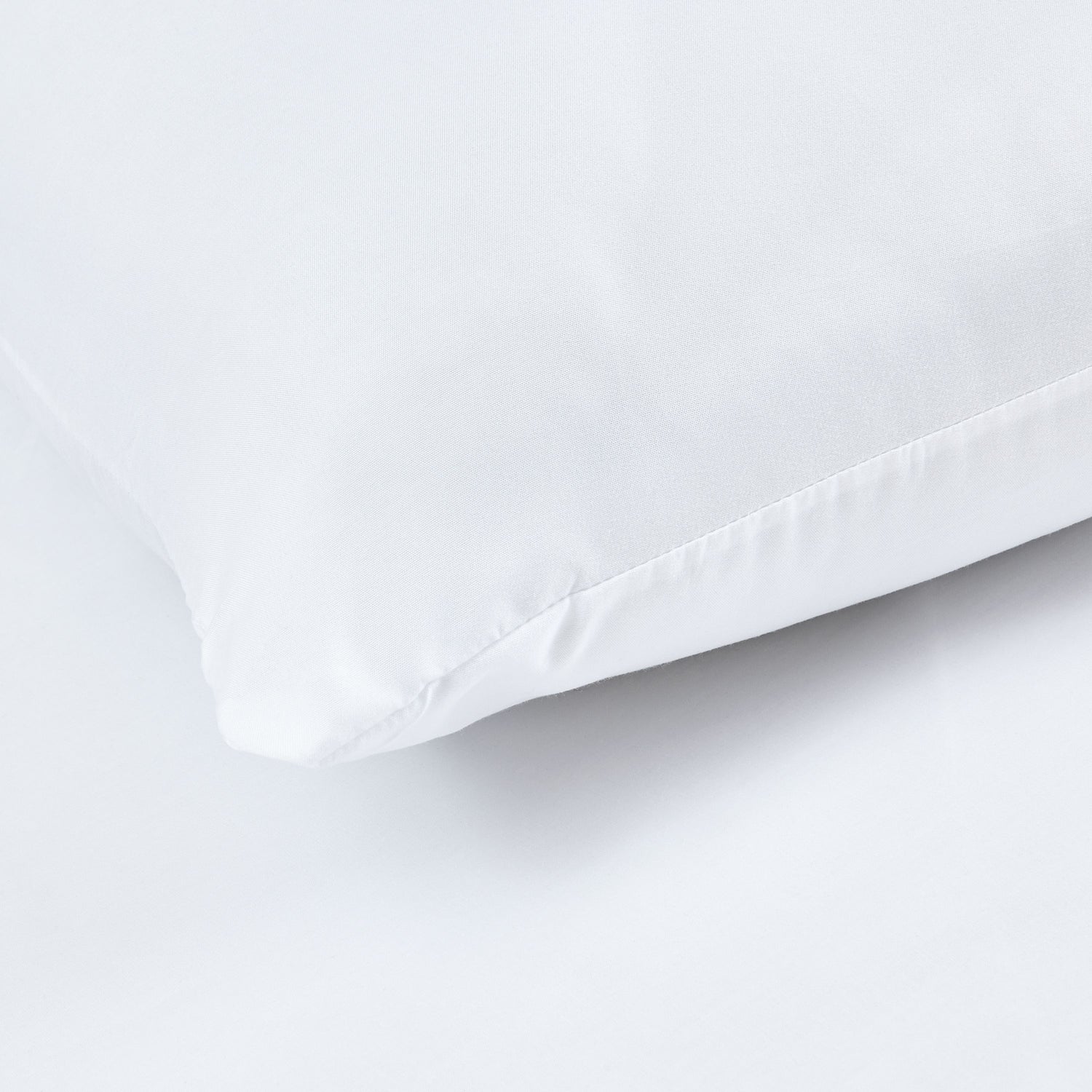 Catherine Lansfield So Soft Extra Fill Hollowfibre 48cm x 74cm White