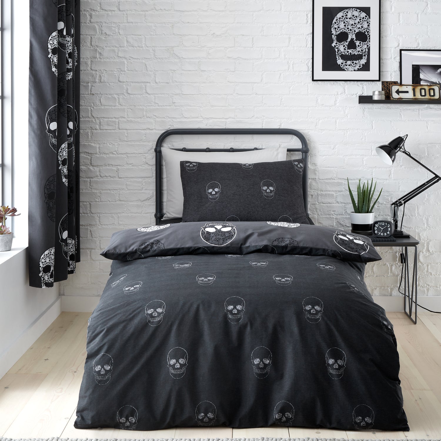 Catherine Lansfield Skulls Childrens Bedding Grey