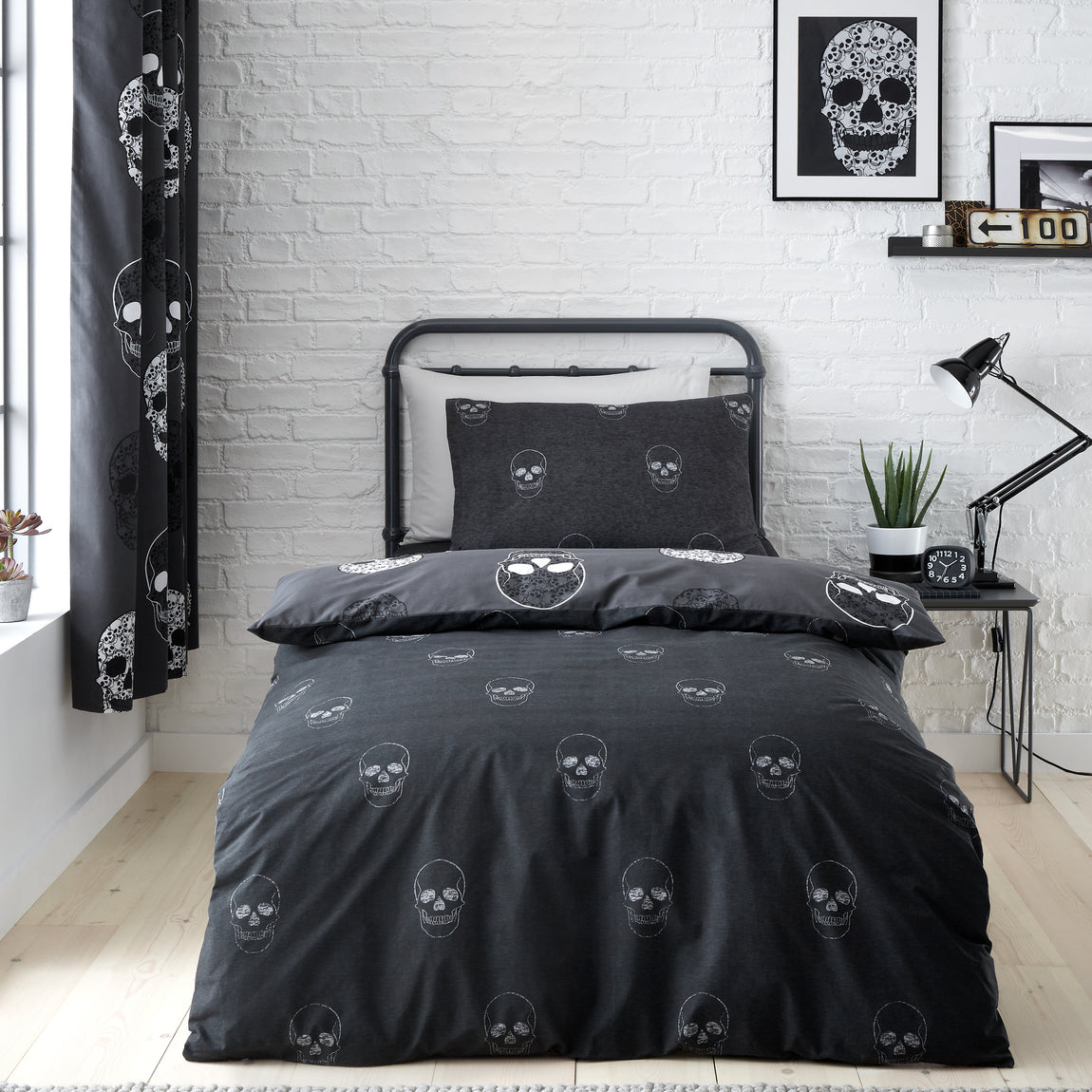 Catherine Lansfield Skulls Childrens Bedding Grey