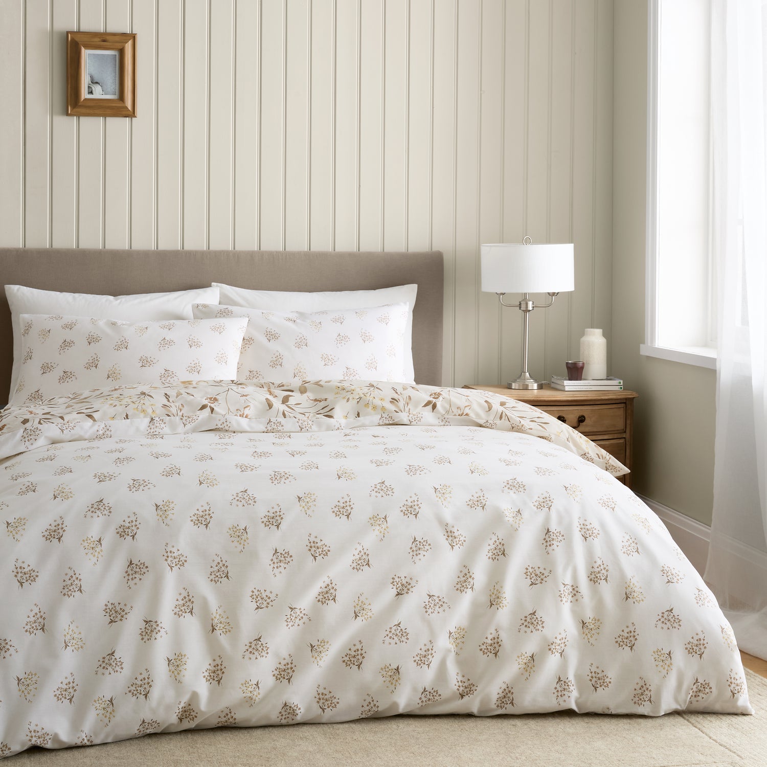 Catherine Lansfield Isadora Floral Reversible Duvet Cover Bedding Set Natural