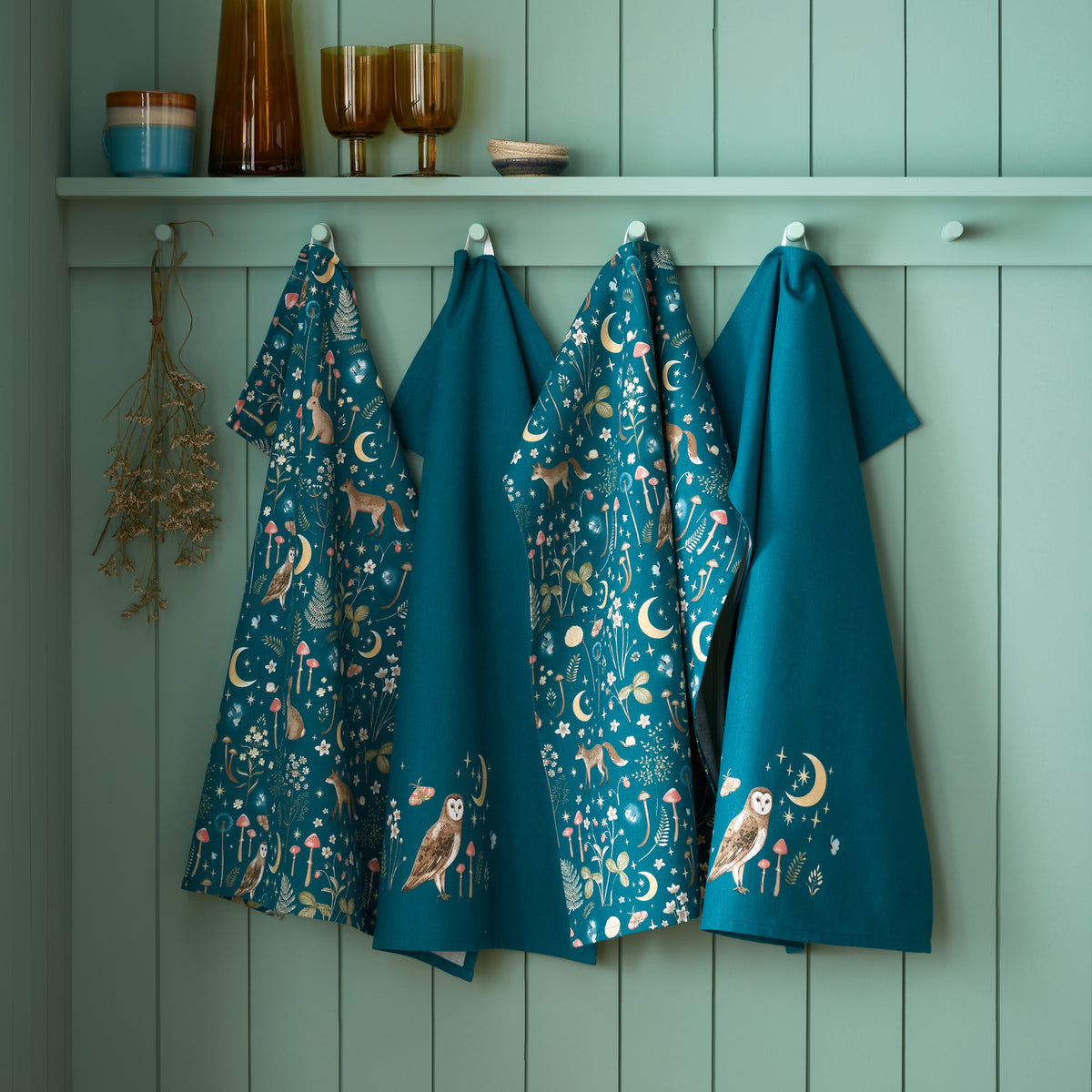 Catherine Lansfield Enchanted Twilight Pack of Four Tea Towels Green