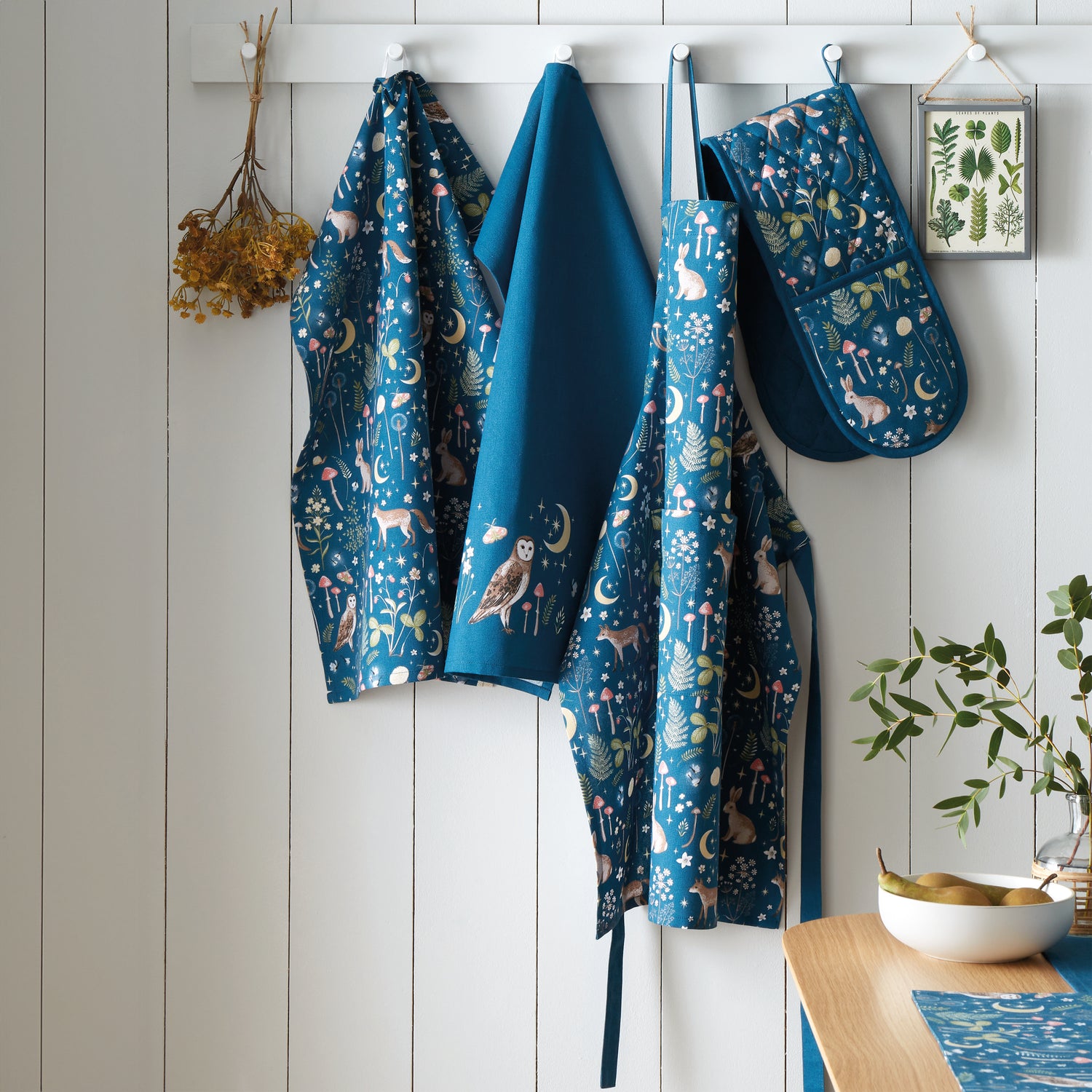Catherine Lansfield Enchanted Twilight Tea Towel Navy
