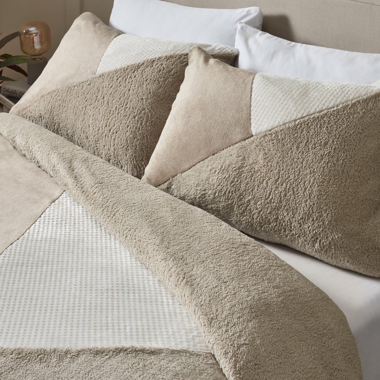 Catherine Lansfield Cosy Larsson Fleece Backed Duvet Cover Bedding Set Natural