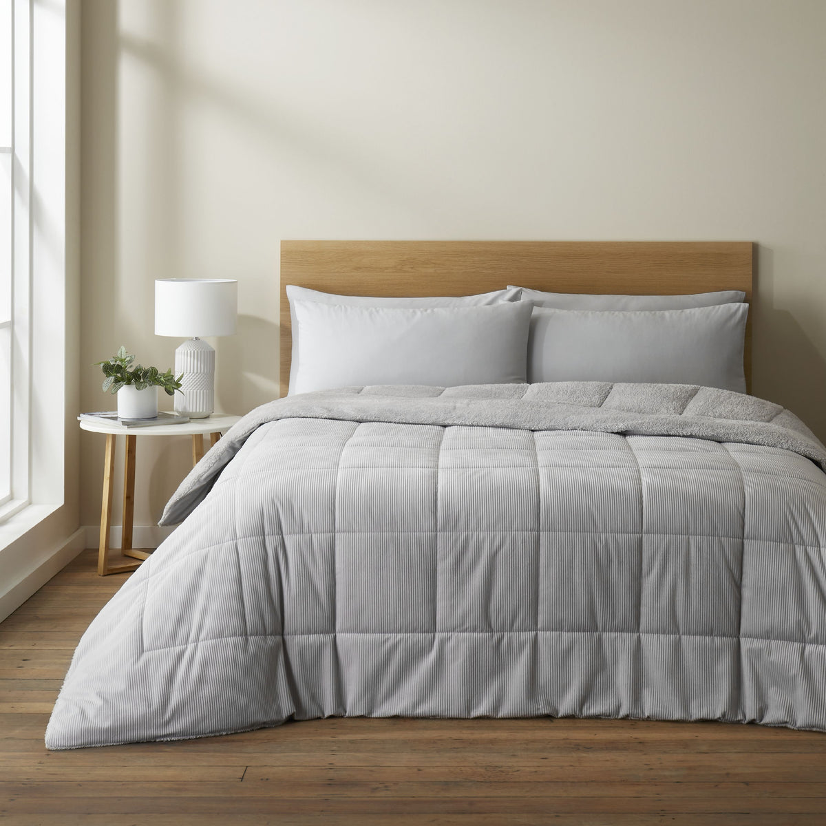 Catherine Lansfield Cosy Cord 6.5 Tog Coverless Comforter 200cm x 220cm Bedspread Silver