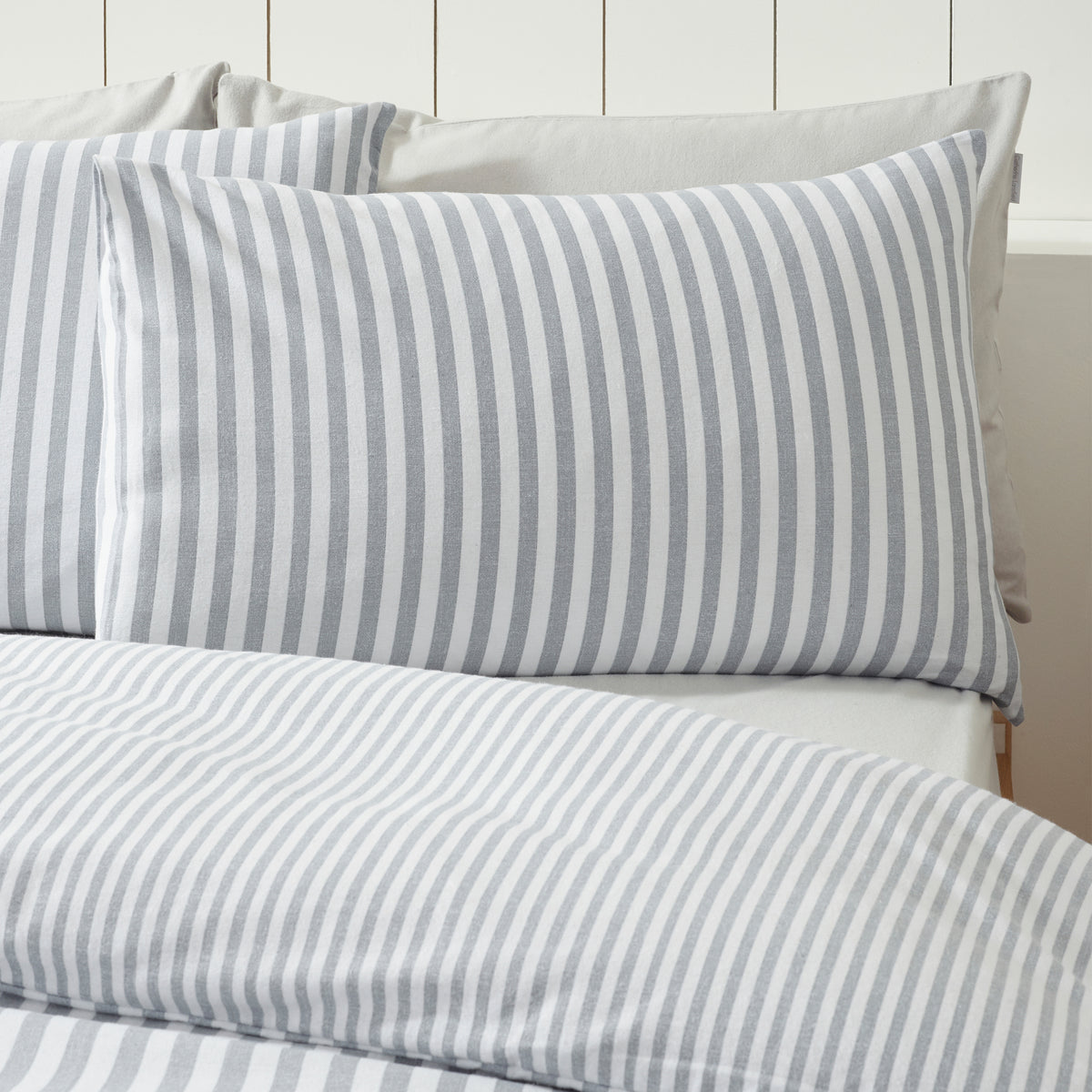 Catherine Lansfield Brushed Stripe Duvet Cover Bedding Set Silver