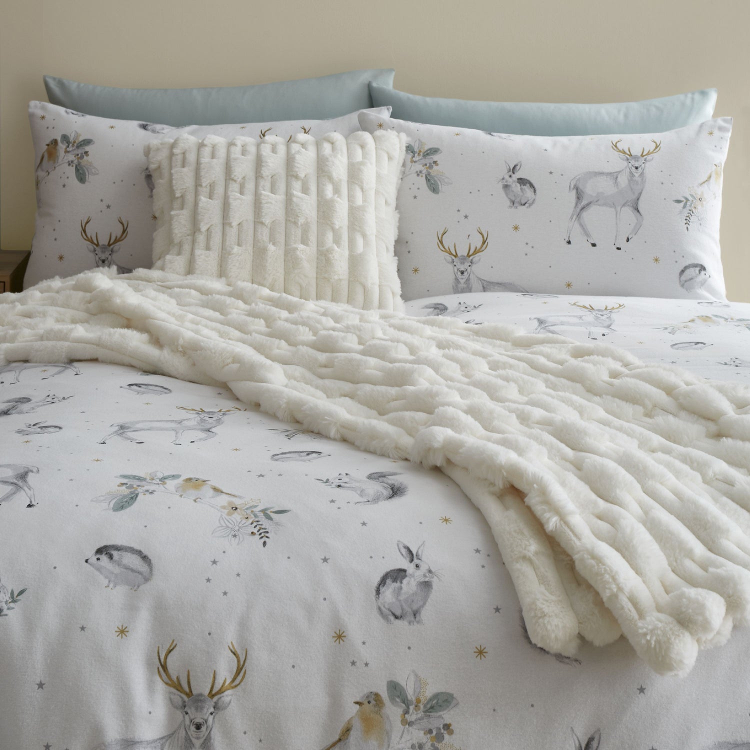 Bianca Carved Faux Fur 150x200cm Throw Cream