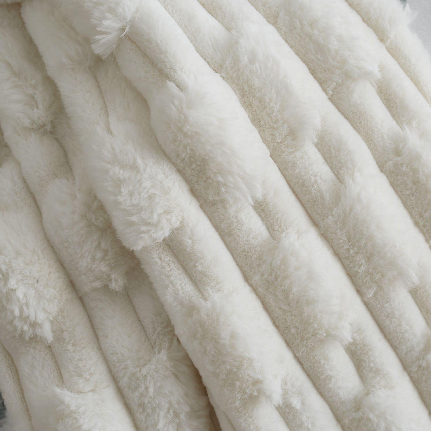 Bianca Carved Faux Fur 150x200cm Throw Cream