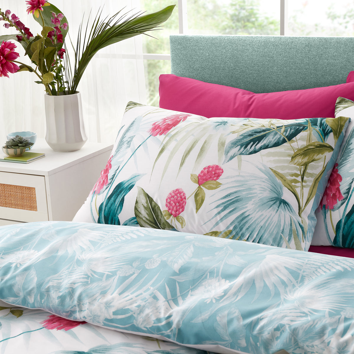 Catherine Lansfield Aruba Tropical Floral Duvet Cover Bedding Set Green