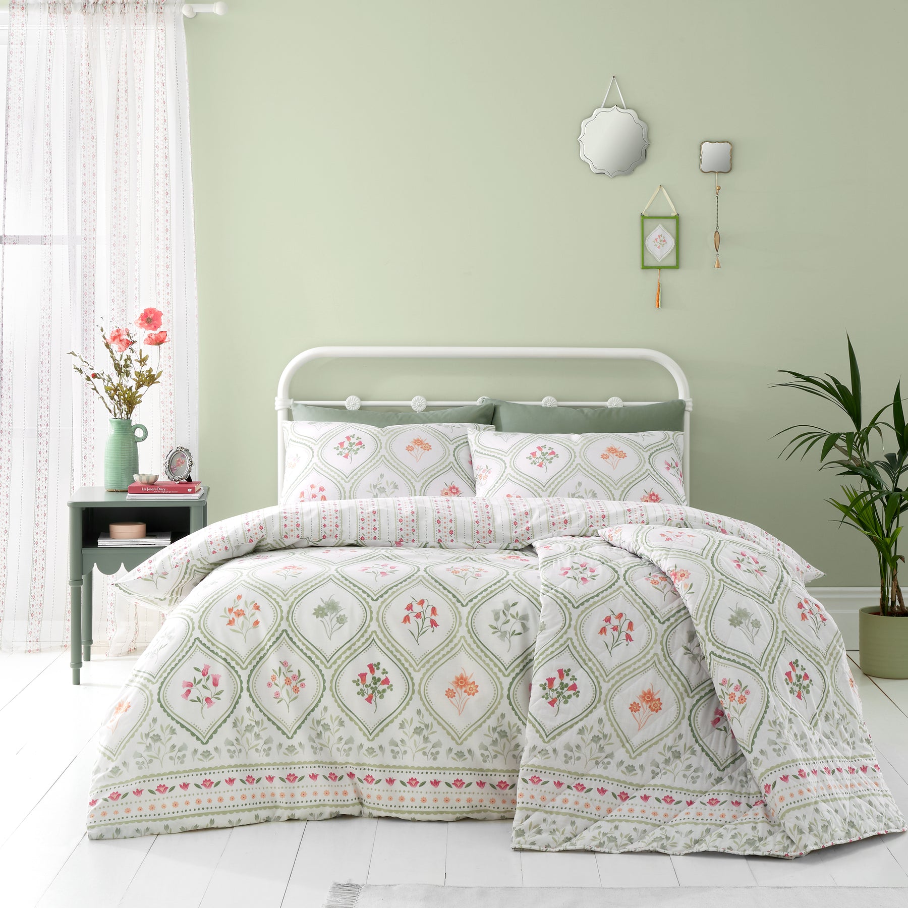 Catherine Lansfield Cameo Floral Bedding Set Natural