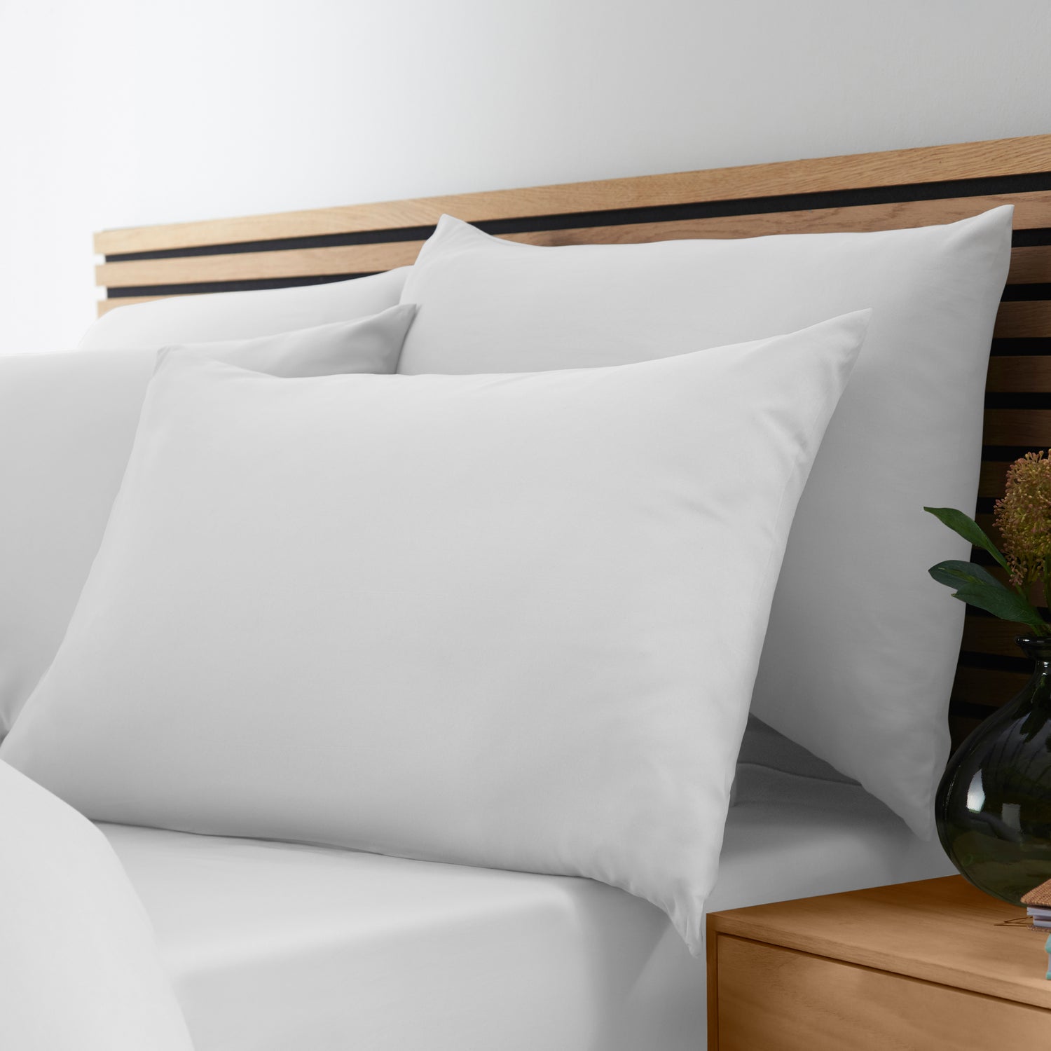 Catherine Lansfield So Soft Easy Iron Four Pack of Housewife Pillowcases White