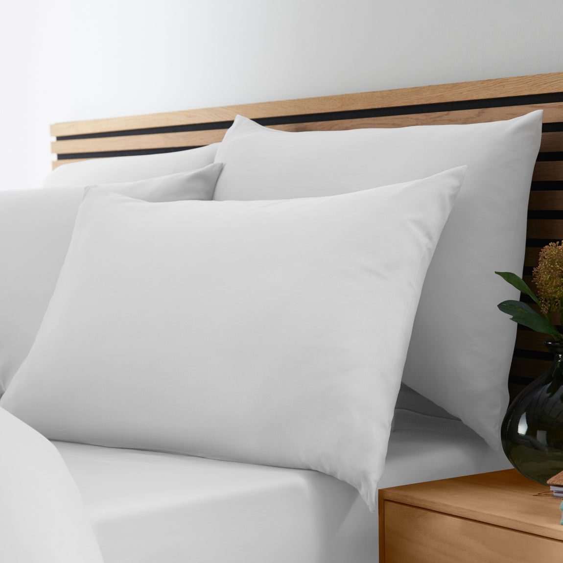 Catherine Lansfield So Soft Easy Iron Four Pack of Housewife Pillowcases White