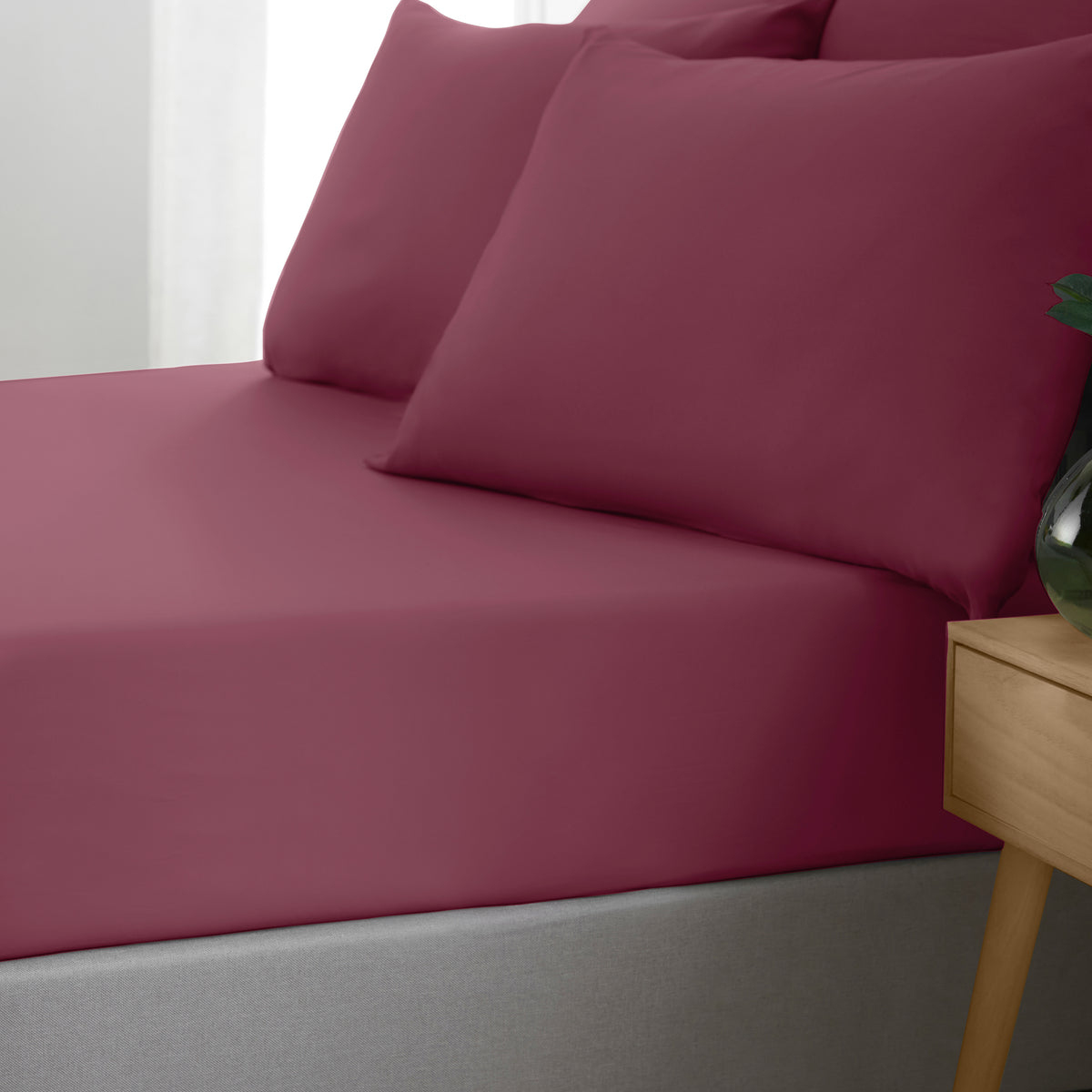 Catherine Lansfield So Soft Non Iron Bed Linen Fitted Sheet Burgundy