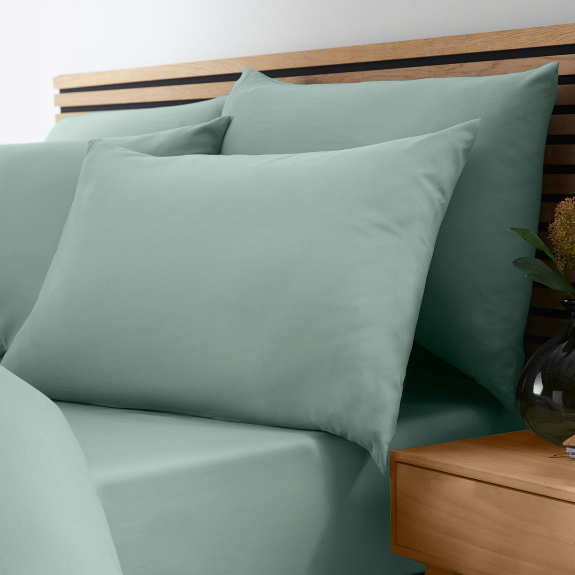 Catherine Lansfield So Soft Non-Iron Bed Linen Fitted Sheet Green
