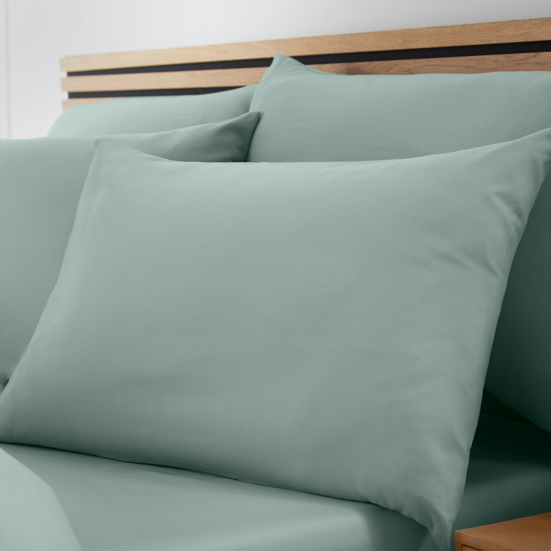 Catherine Lansfield So Soft Non-Iron Four Housewife Pillowcases Green