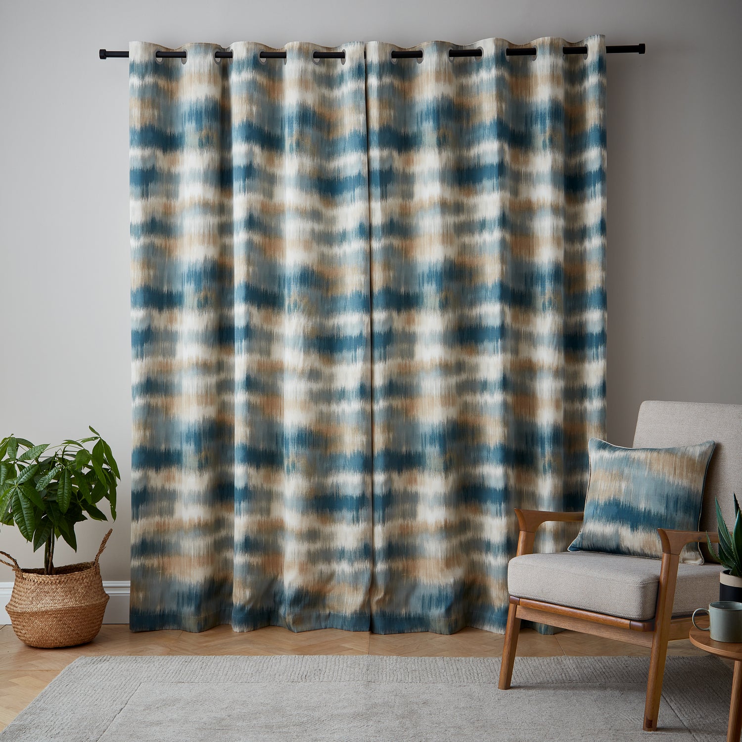 Catherine Lansfield Ombre Texture Thermal Ready Made Eyelet Blackout Curtains Teal