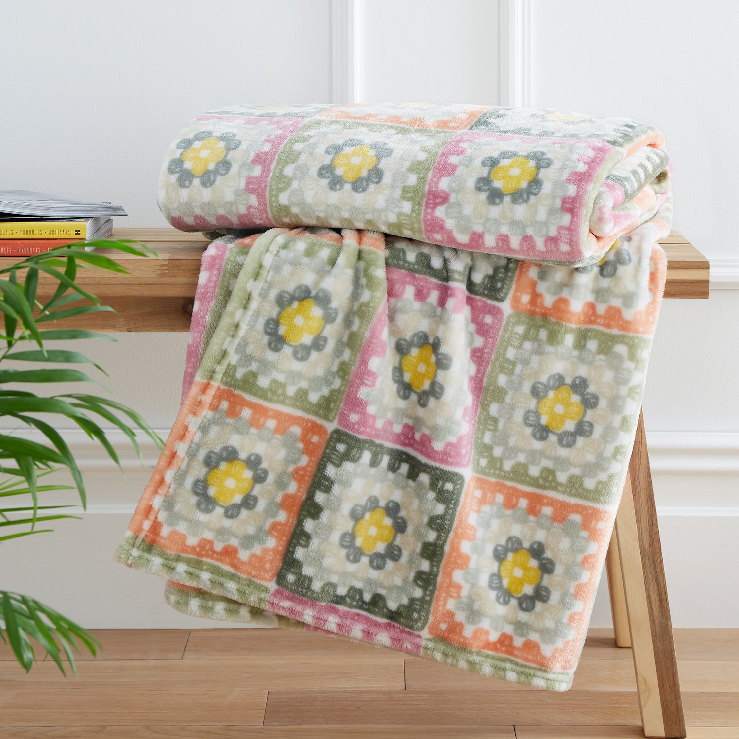 Catherine Lansfield Crochet Print 130cm x 170cm Throw Green