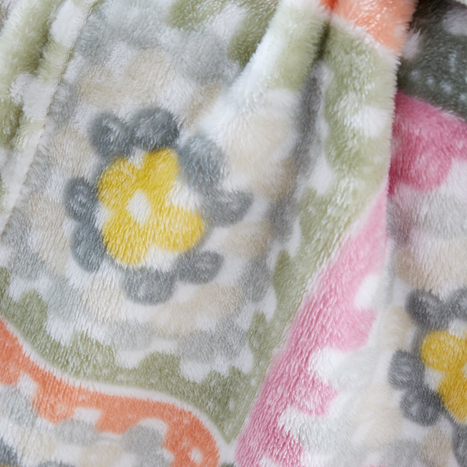 Catherine Lansfield Crochet Print 130cm x 170cm Throw Green