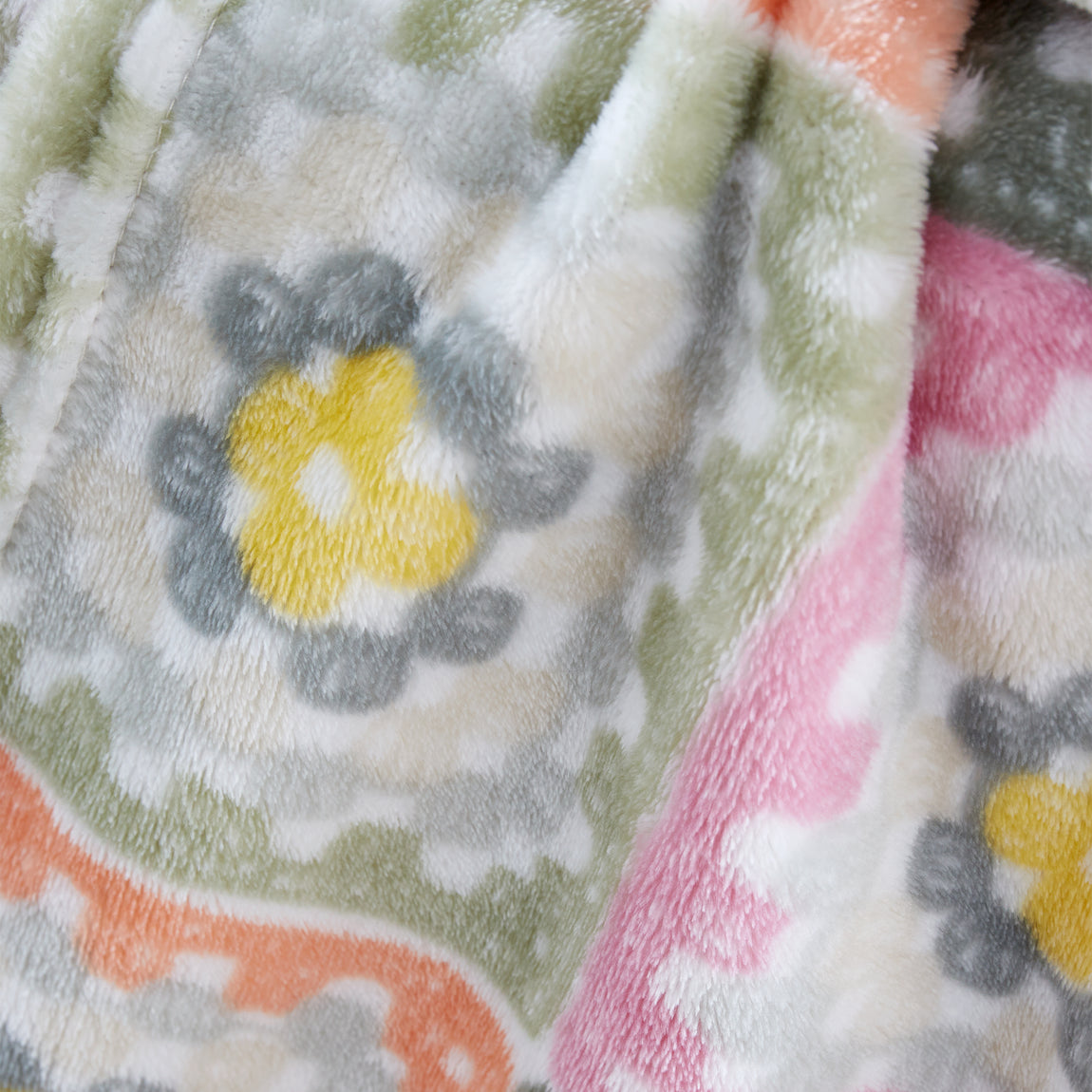 Catherine Lansfield Crochet Print 130cm x 170cm Throw Green