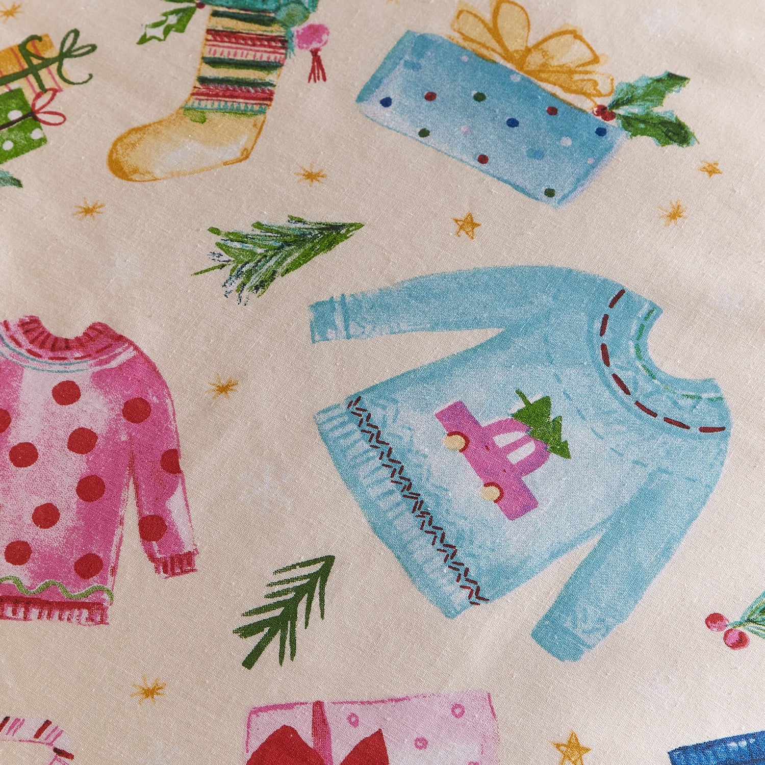 Catherine Lansfield Jolly Jumpers Duvet Cover Bedding Set Cream