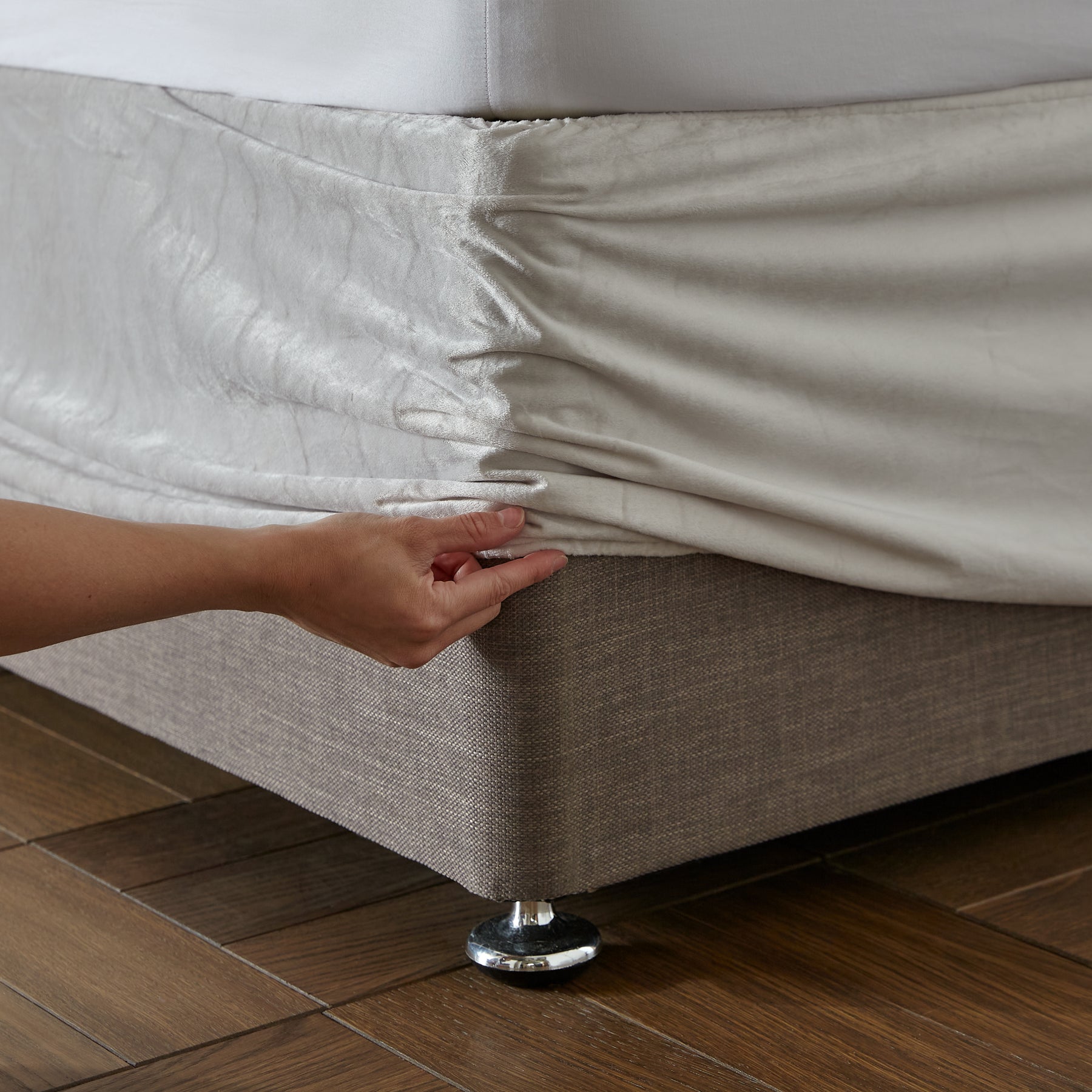 Catherine Lansfield Kingsley Matt Velvet Divan Base Wrap Duvet Cover Bedding Set Cream