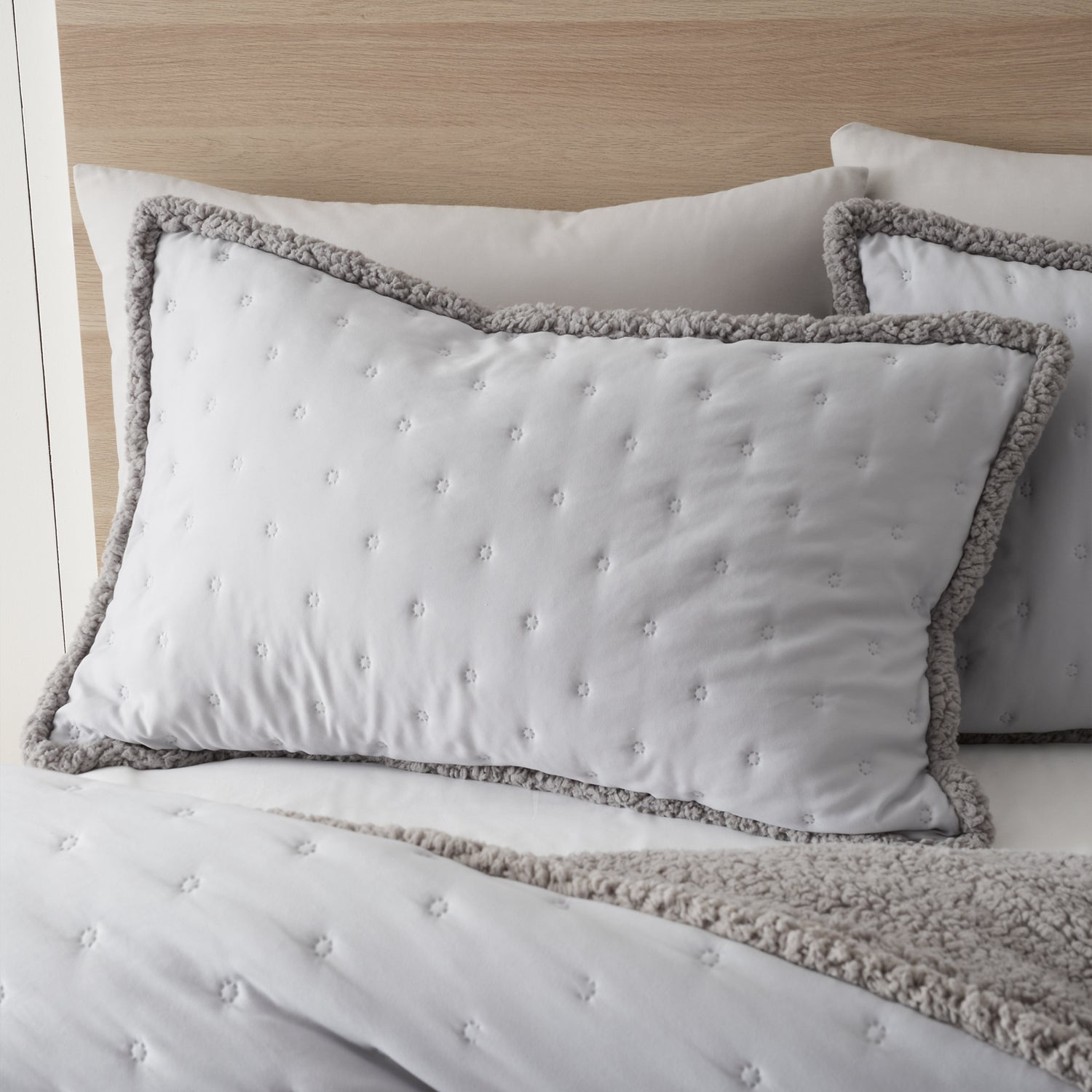 Catherine Lansfield Cosi Nori Sherpa Bedspread 220cm x 230cm Silver