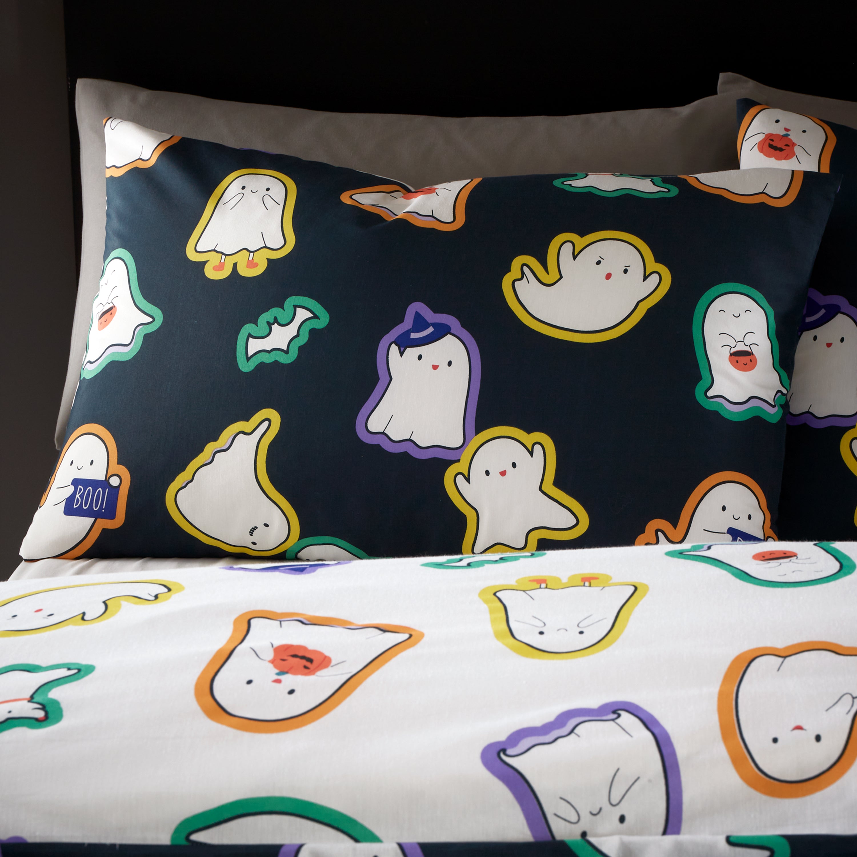 Catherine Lansfield Halloween Ghosts Reversible Duvet Cover Bedding Set