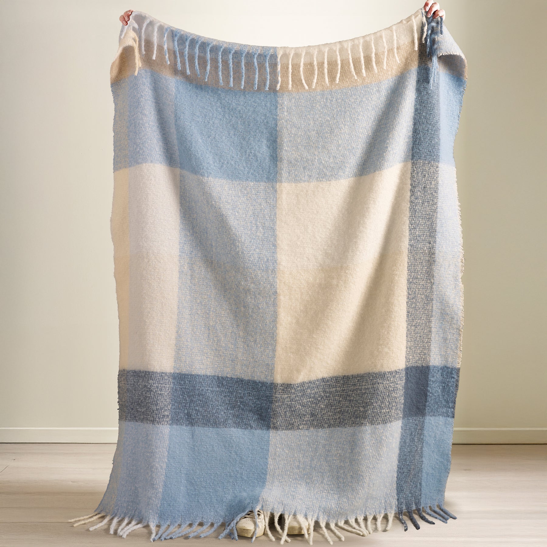 Catherine Lansfield Faux Mohair 130cm x 170cm Check Throw Blue