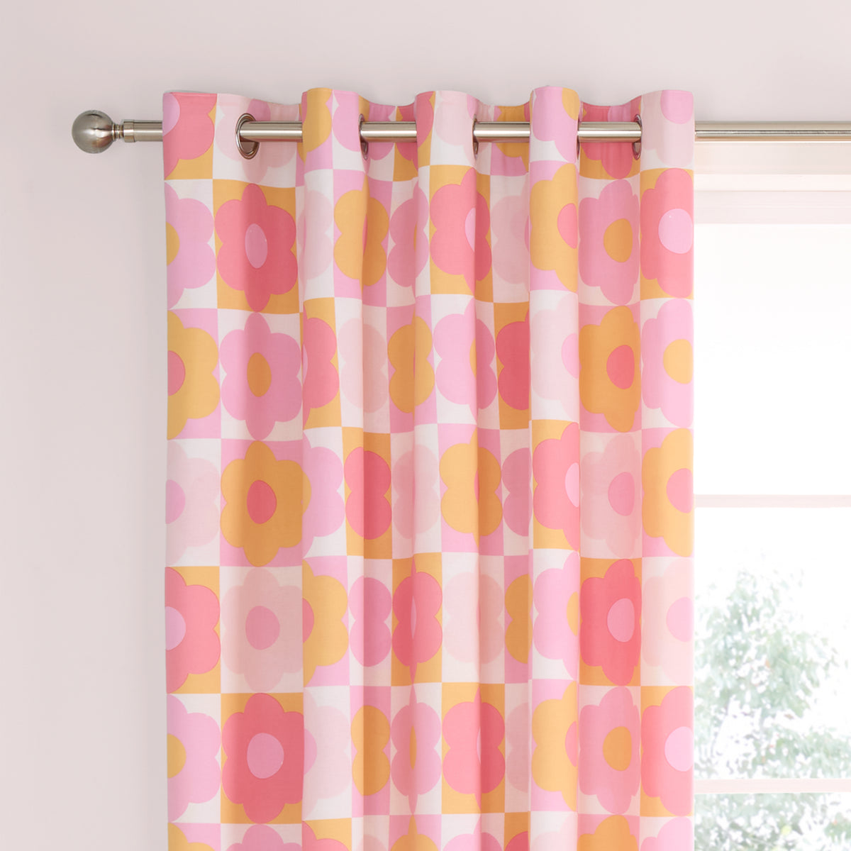 Catherine Lansfield Retro Daisy Duel Sided 66'' x 72'' Ready Made Eyelet Curtains Pink