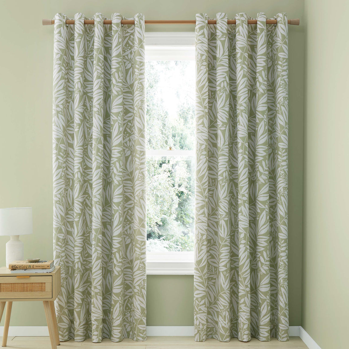 Catherine Lansfield Sorrel Leaf Reversible Ready Made Eyelet Curtains 66'' x 90'' Green