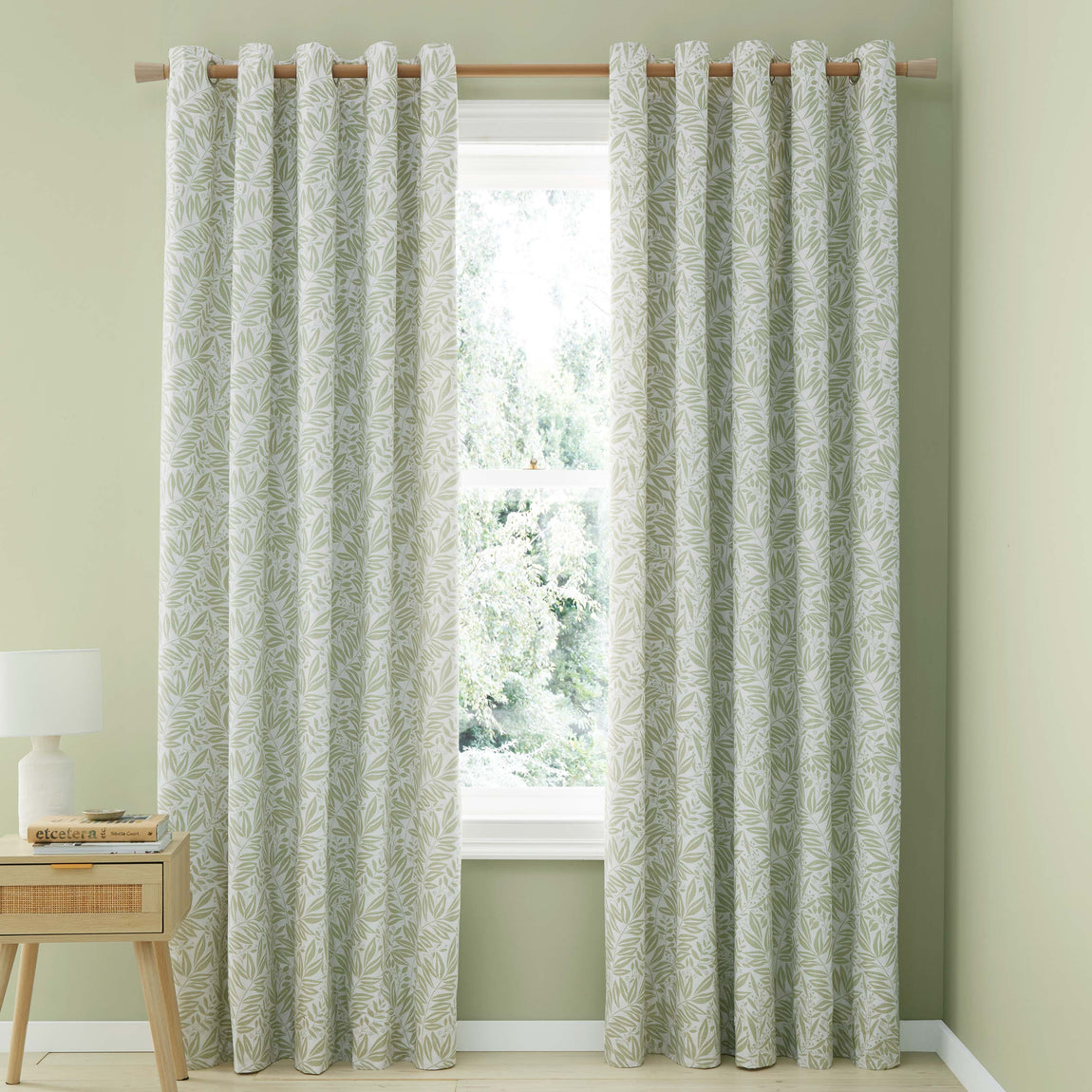 Catherine Lansfield Sorrel Leaf Reversible Ready Made Eyelet Curtains 66'' x 90'' Green