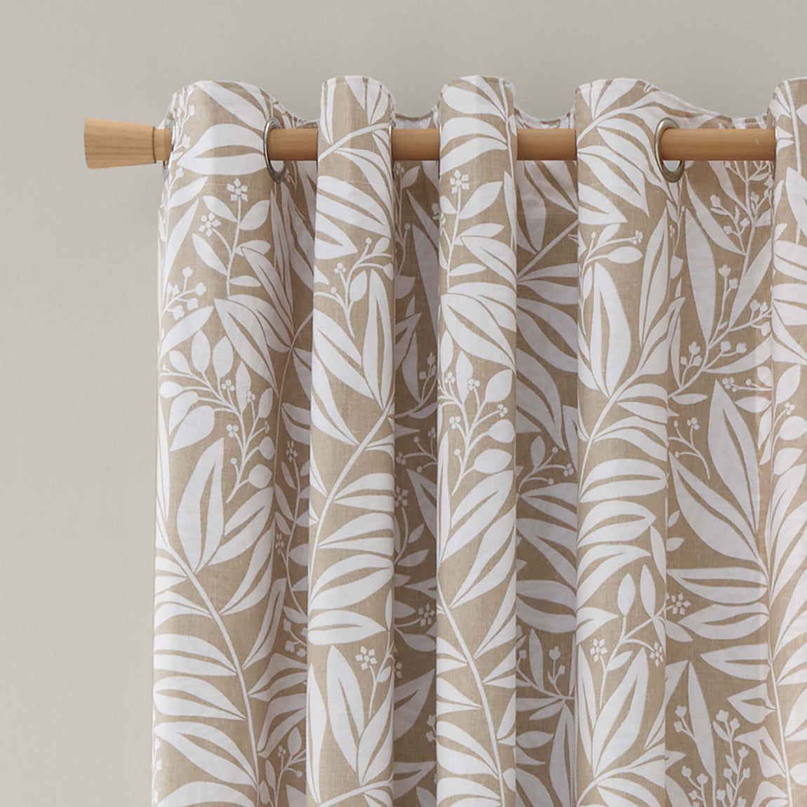 Catherine Lansfield Sorrel Leaf Reversible Ready Made Eyelet Curtains 66'' x 90'' Natural