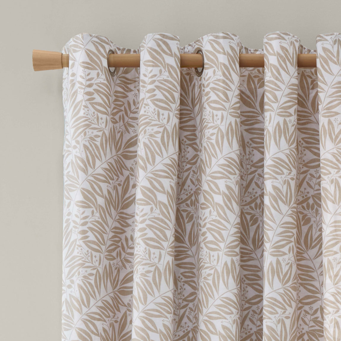 Catherine Lansfield Sorrel Leaf Reversible Ready Made Eyelet Curtains 66'' x 90'' Natural