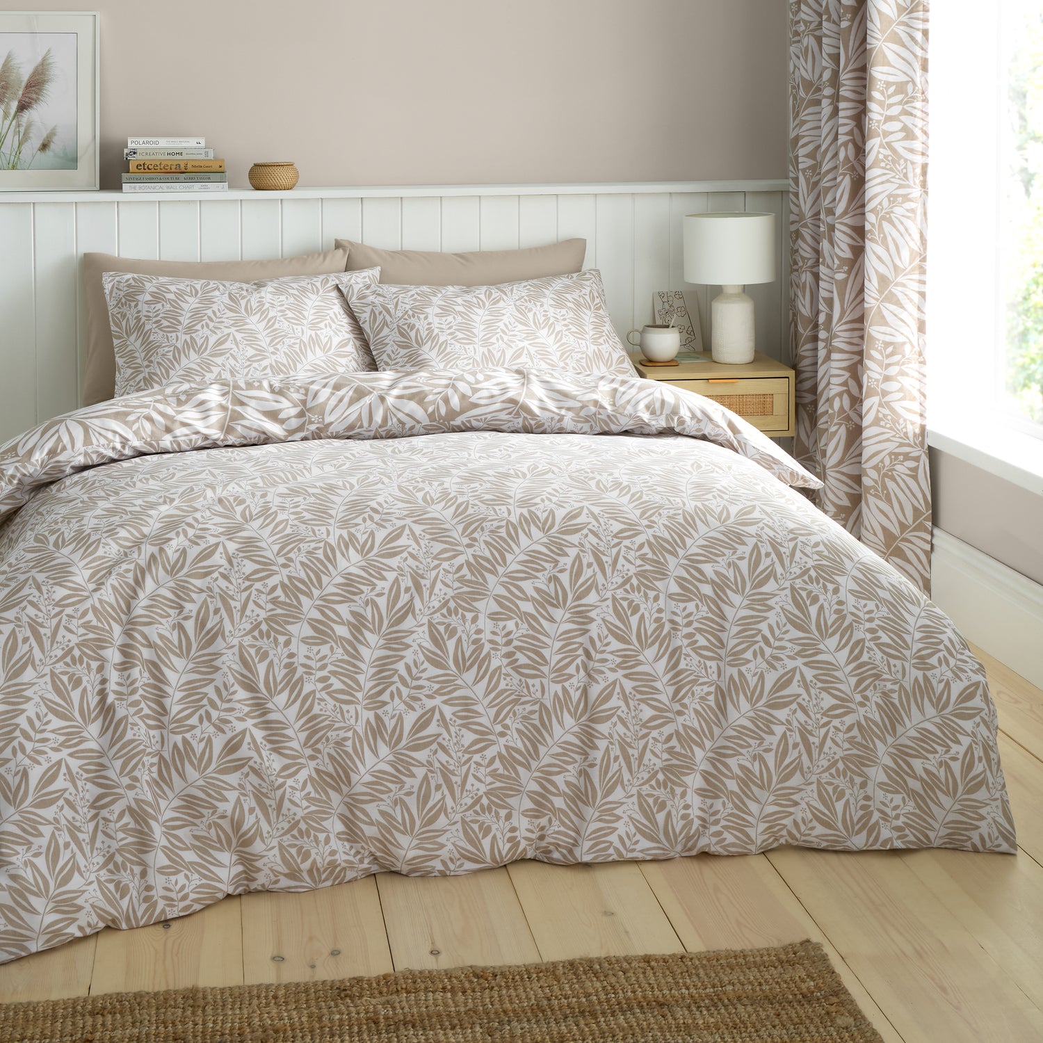 Catherine Lansfield Sorrel Leaf Reversible Duvet Cover Bedding Set Natural