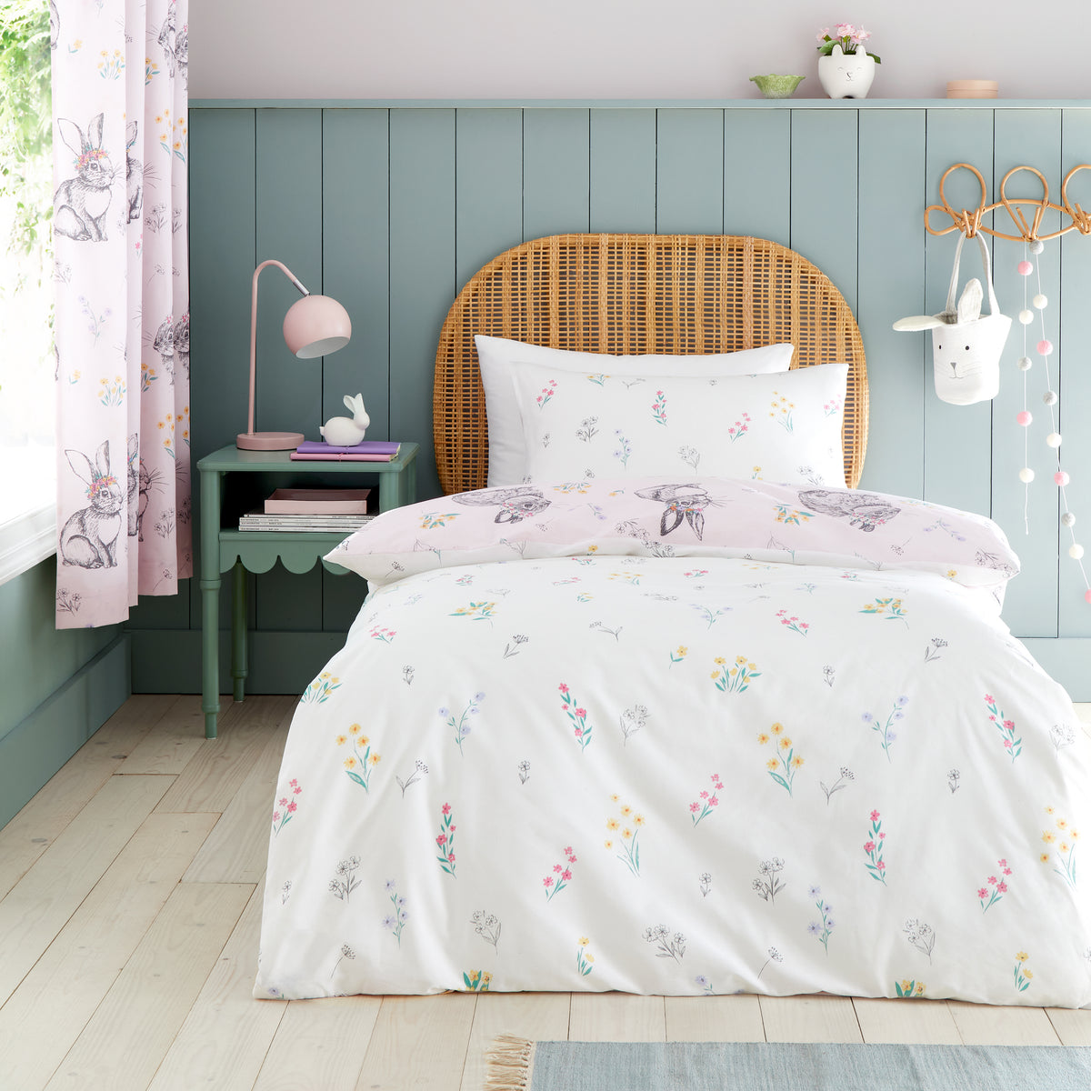 Catherine Lansfield Bunny Tails Ditsy Flower Duvet Cover Bedding Set Pink White