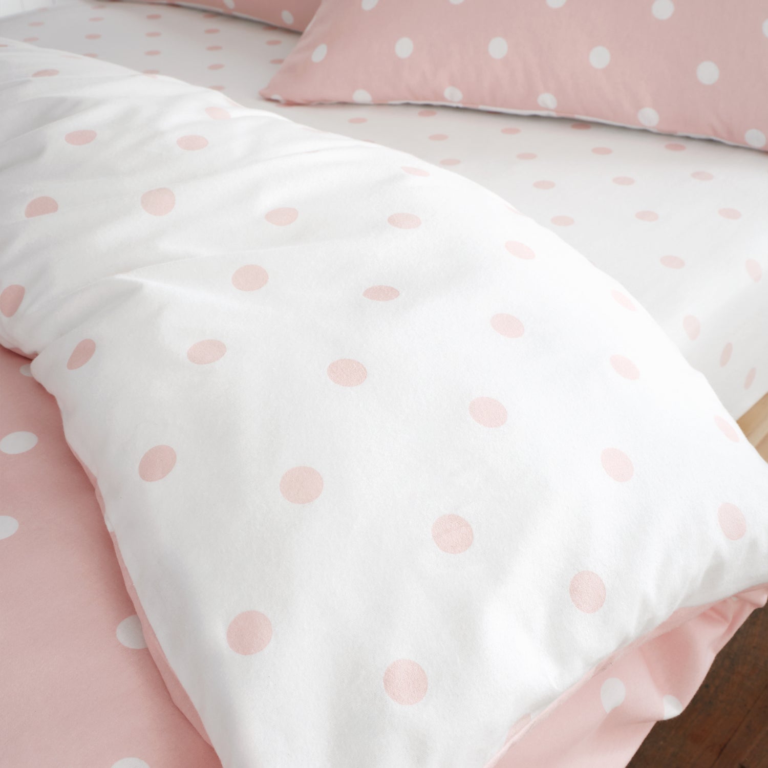 Catherine Lansfield Polka Dot Brushed Bed Linen Fitted Sheet Pink