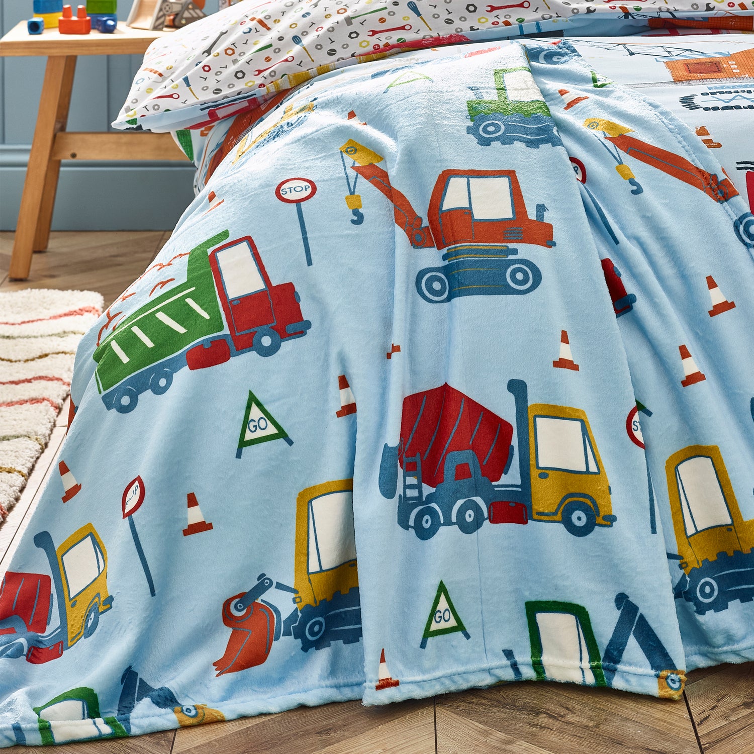 Catherine Lansfield Digger Dreams 130cm x 170cm Fleece Throw Blue