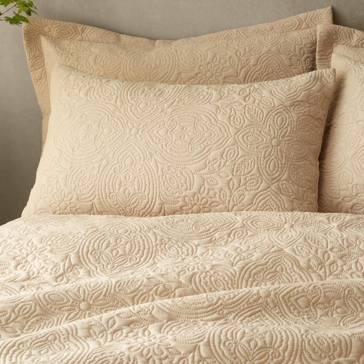 Pineapple Elephant Casablanca Pinsonic Quilted Duvet Cover Bedding Set Natural