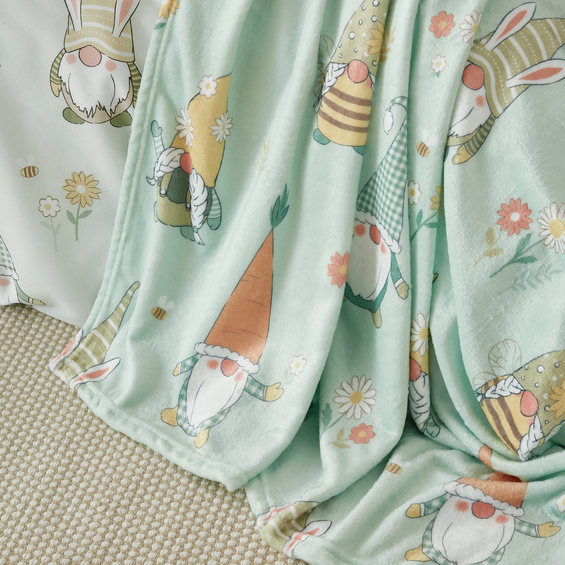 Catherine Lansfield Spring Gonks 130cm x 170cm Fleece Throw Mint Green