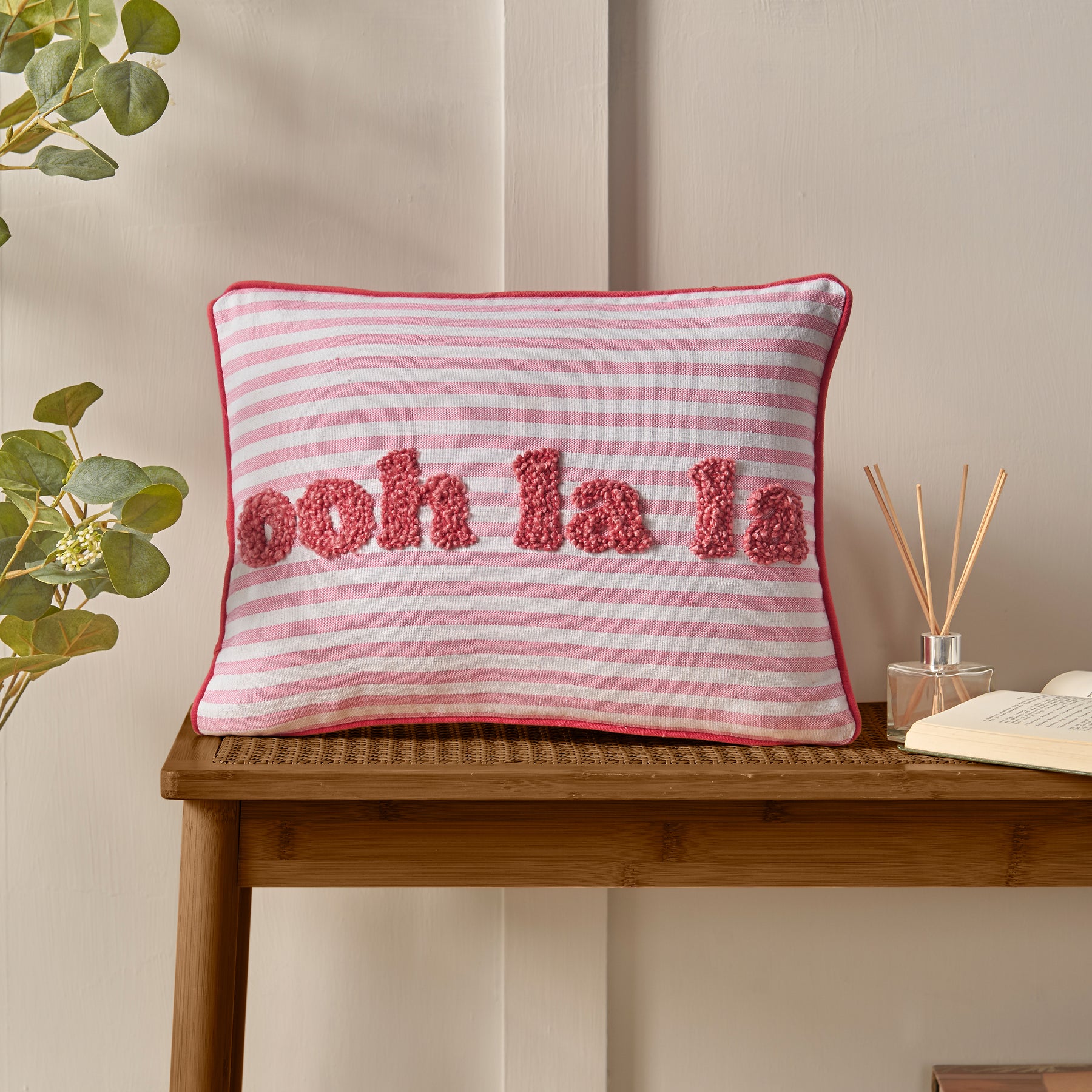 Catherine Lansfield Ooh La La Filled Boudoir 30cm x 40cm Pink