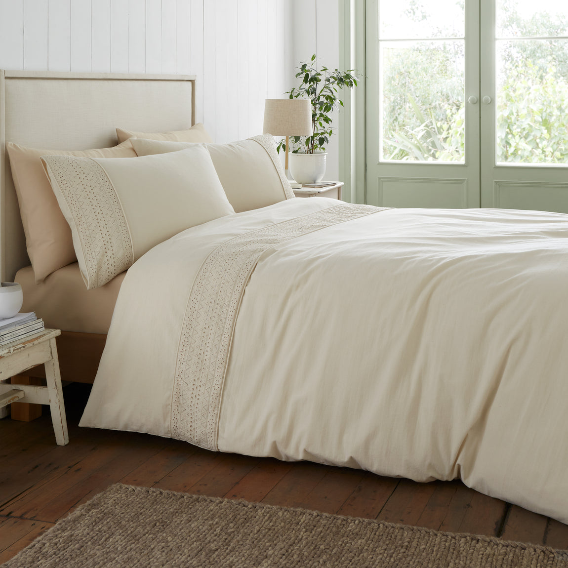 Catherine Lansfield Broderie Anglaise Easy Care Duvet Cover Bedding Set Cream