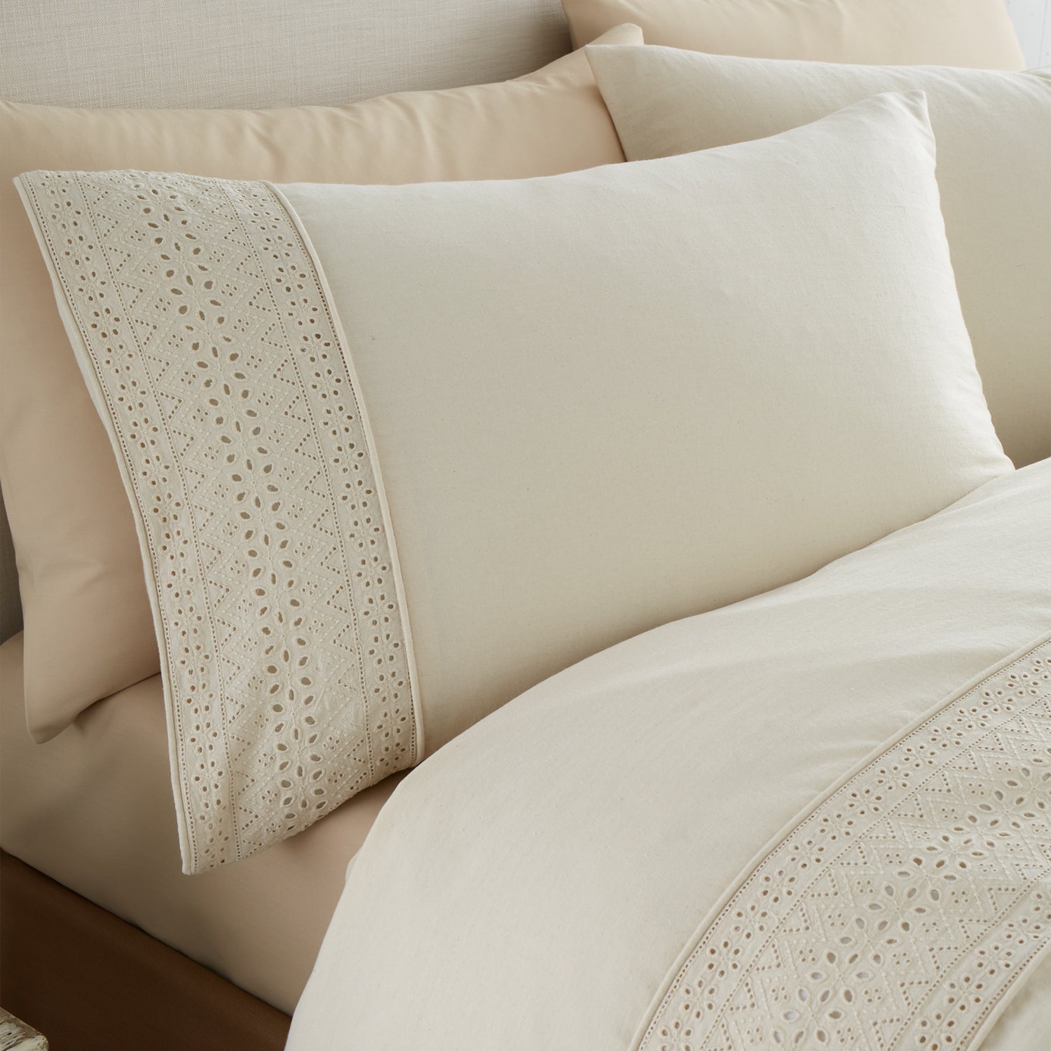 Catherine Lansfield Broderie Anglaise Easy Care Duvet Cover Bedding Set Cream