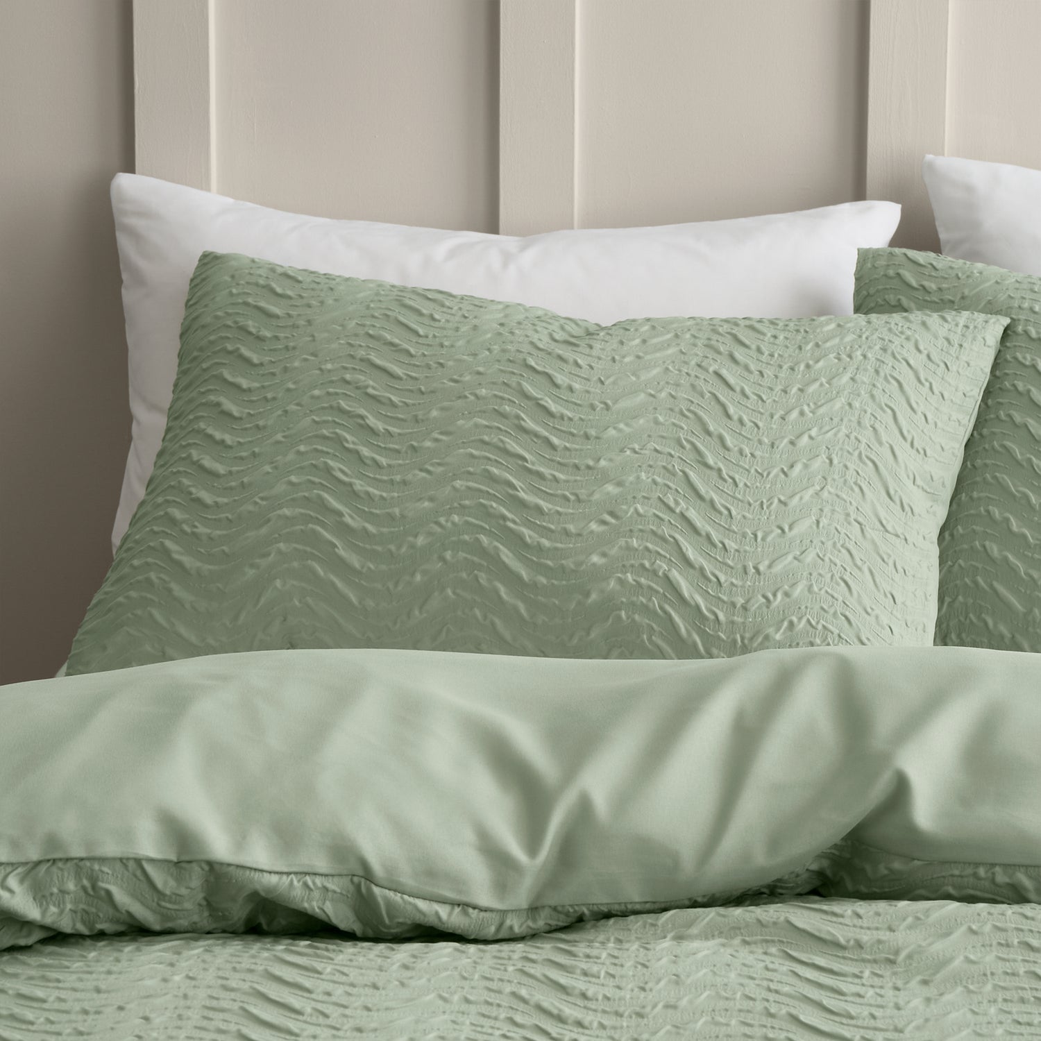 Catherine Lansfield Heatset Wave Duvet Cover Bedding Set Mint Green
