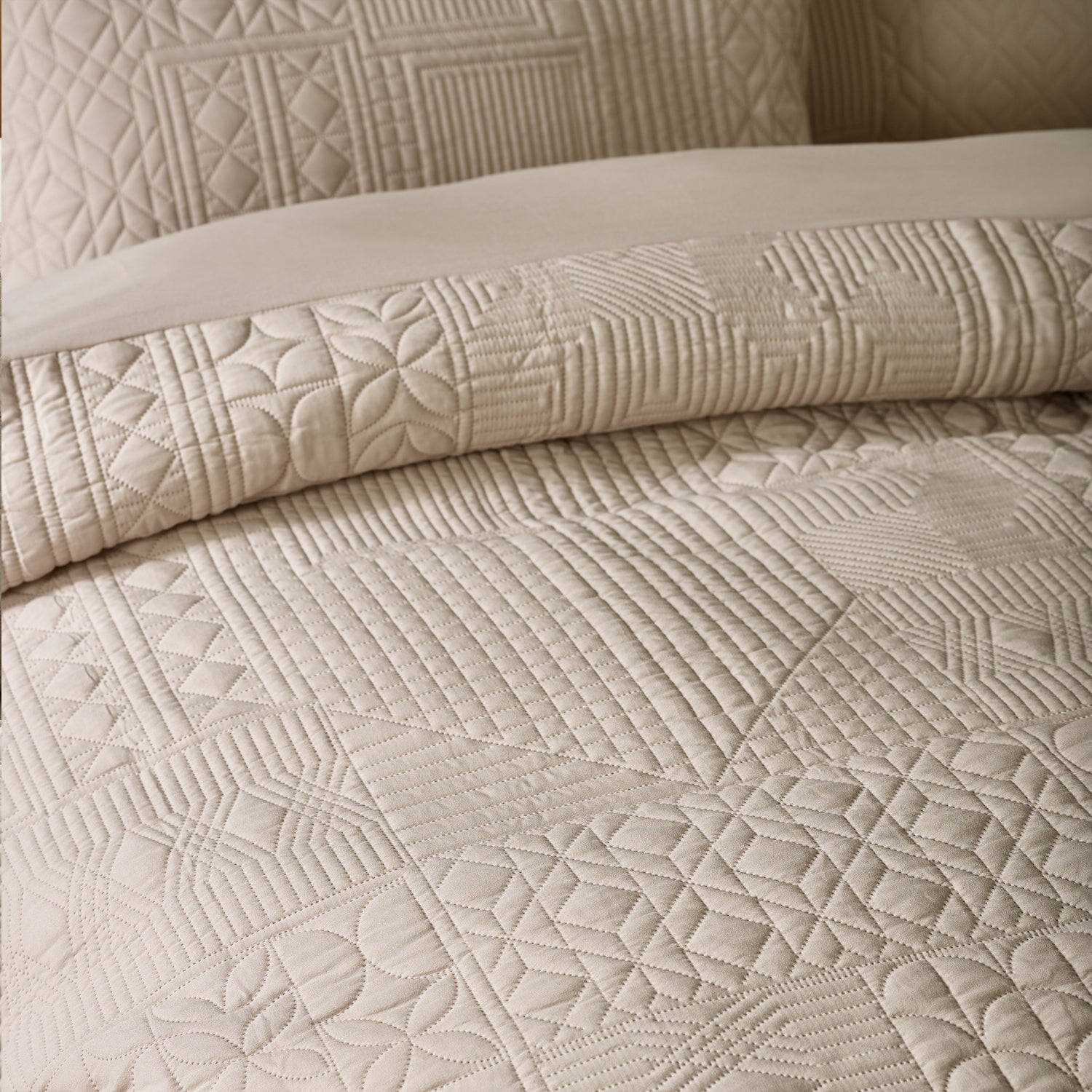 Catherine Lansfield Folkstone Geo Soft Easy Care Duvet Cover Bedding Set Natural