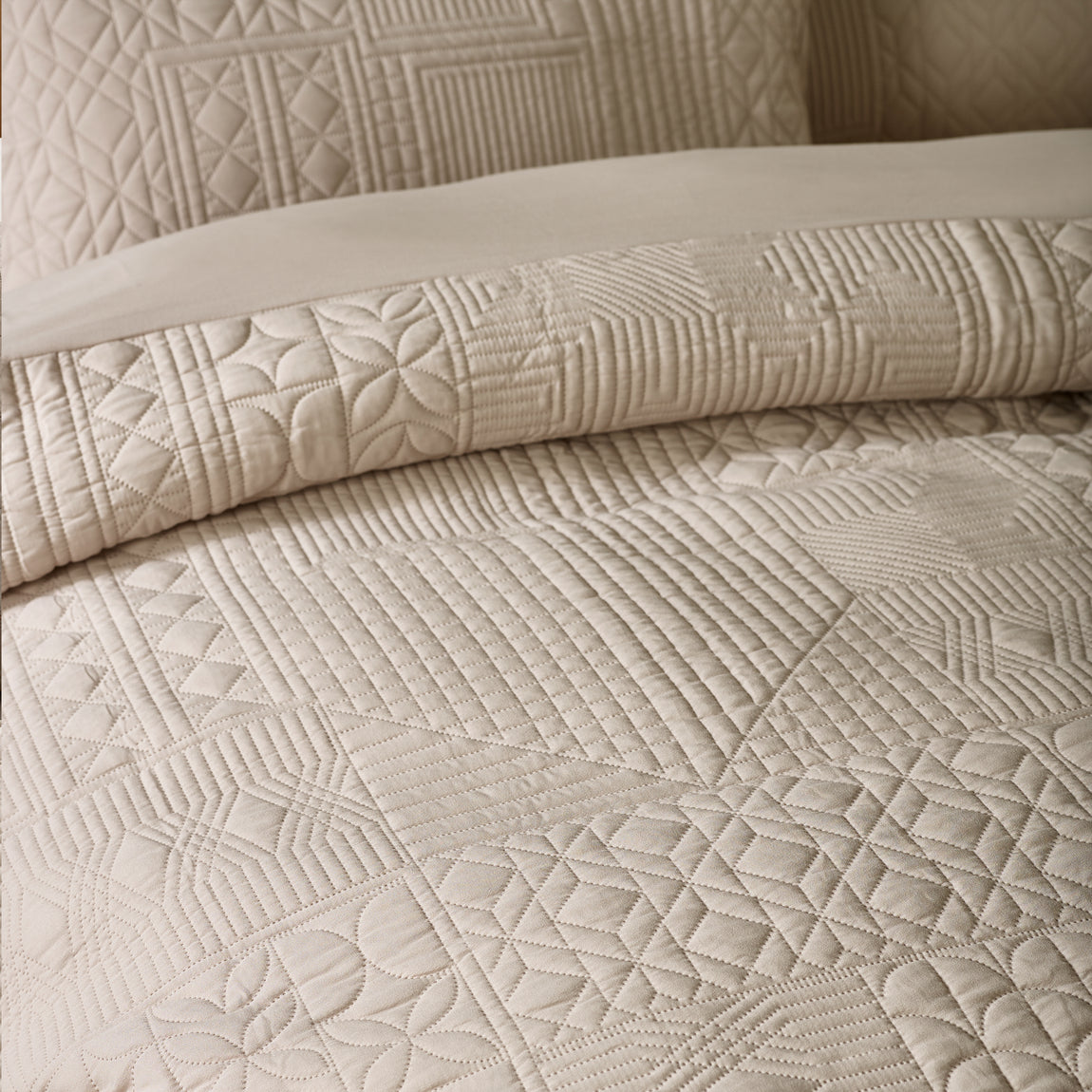 Catherine Lansfield Folkstone Geo Soft Easy Care Duvet Cover Bedding Set Natural